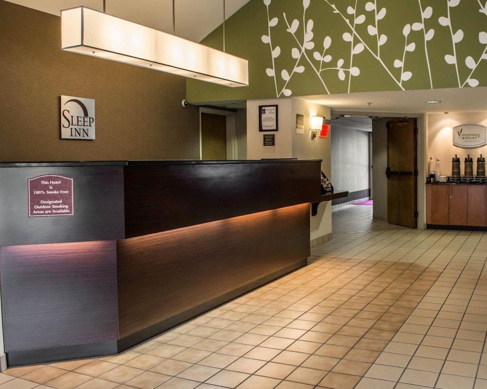 Sleep Inn Staunton Bagian luar foto