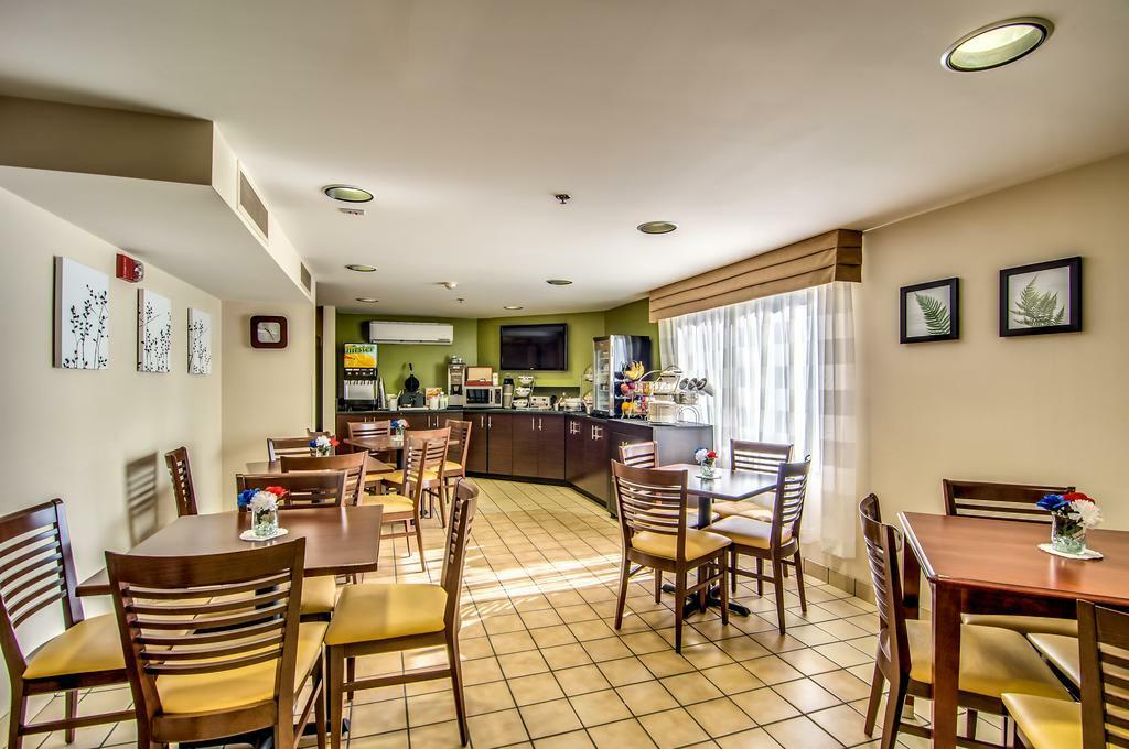 Sleep Inn Staunton Bagian luar foto